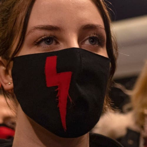Poland-bolt-Women's-strike