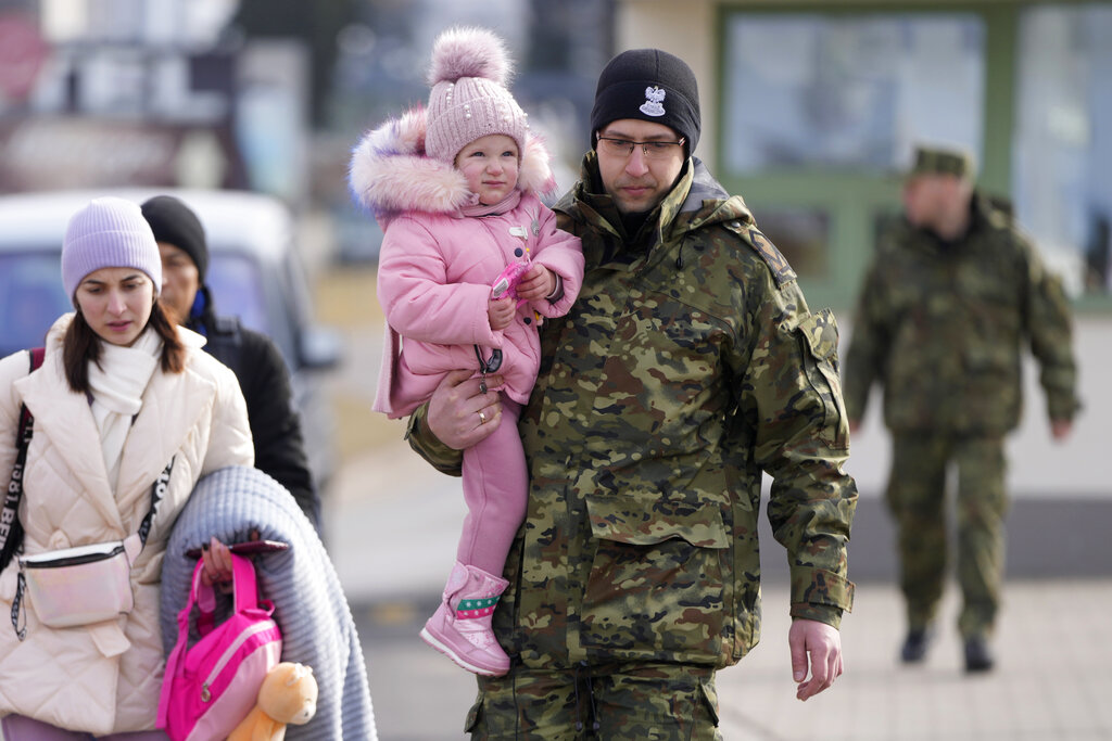 Poland Ukraine War Refugees help