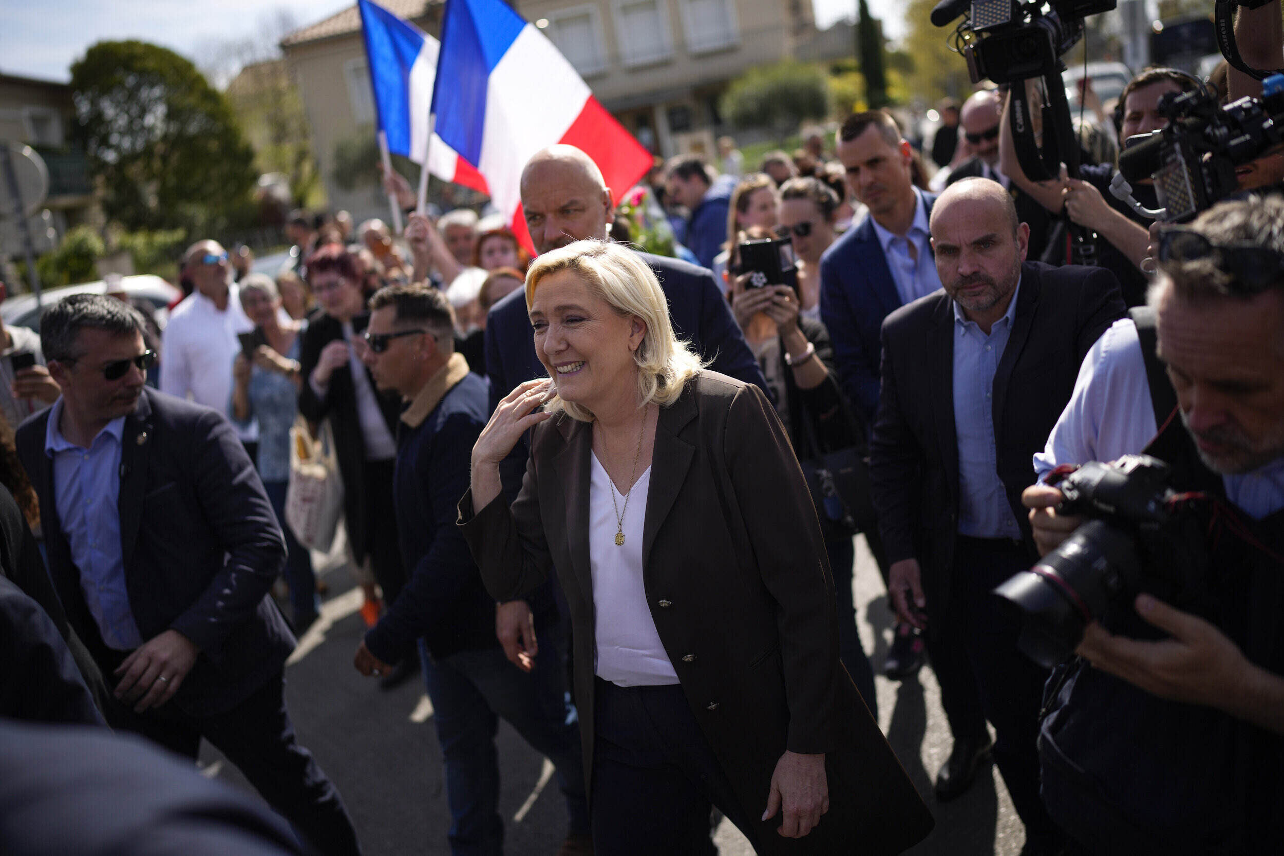 France, Marine Le Pen, headscarves