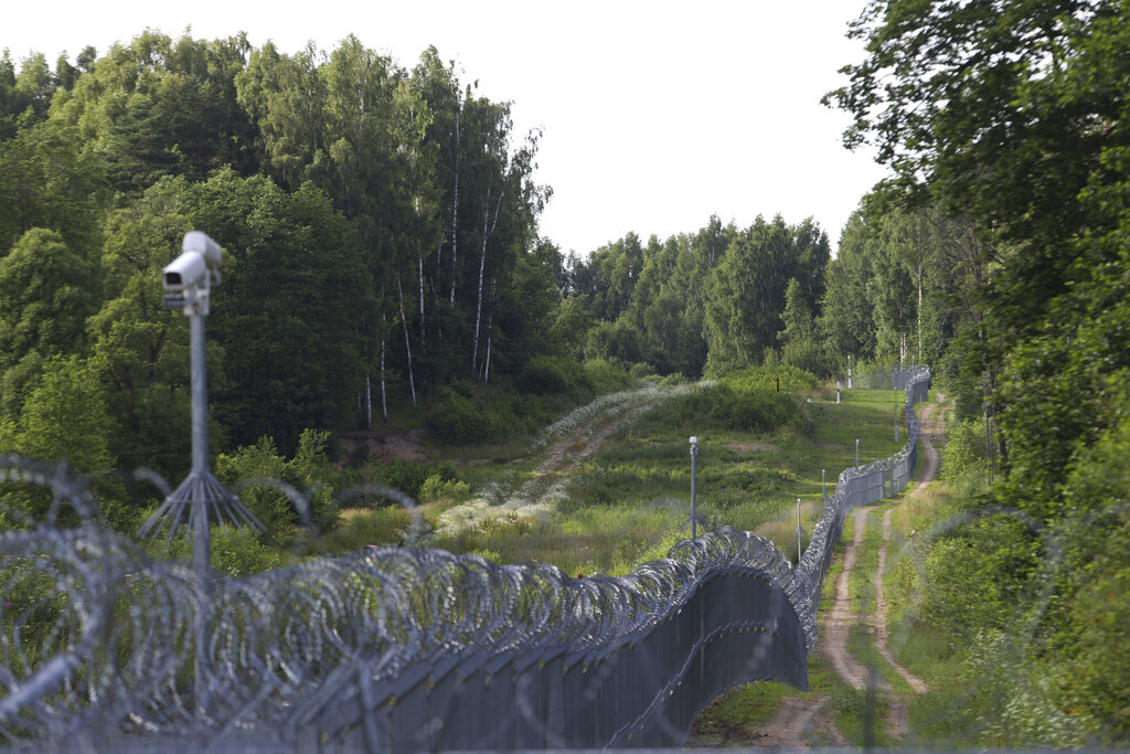 Poland to tighten border with Kaliningrad