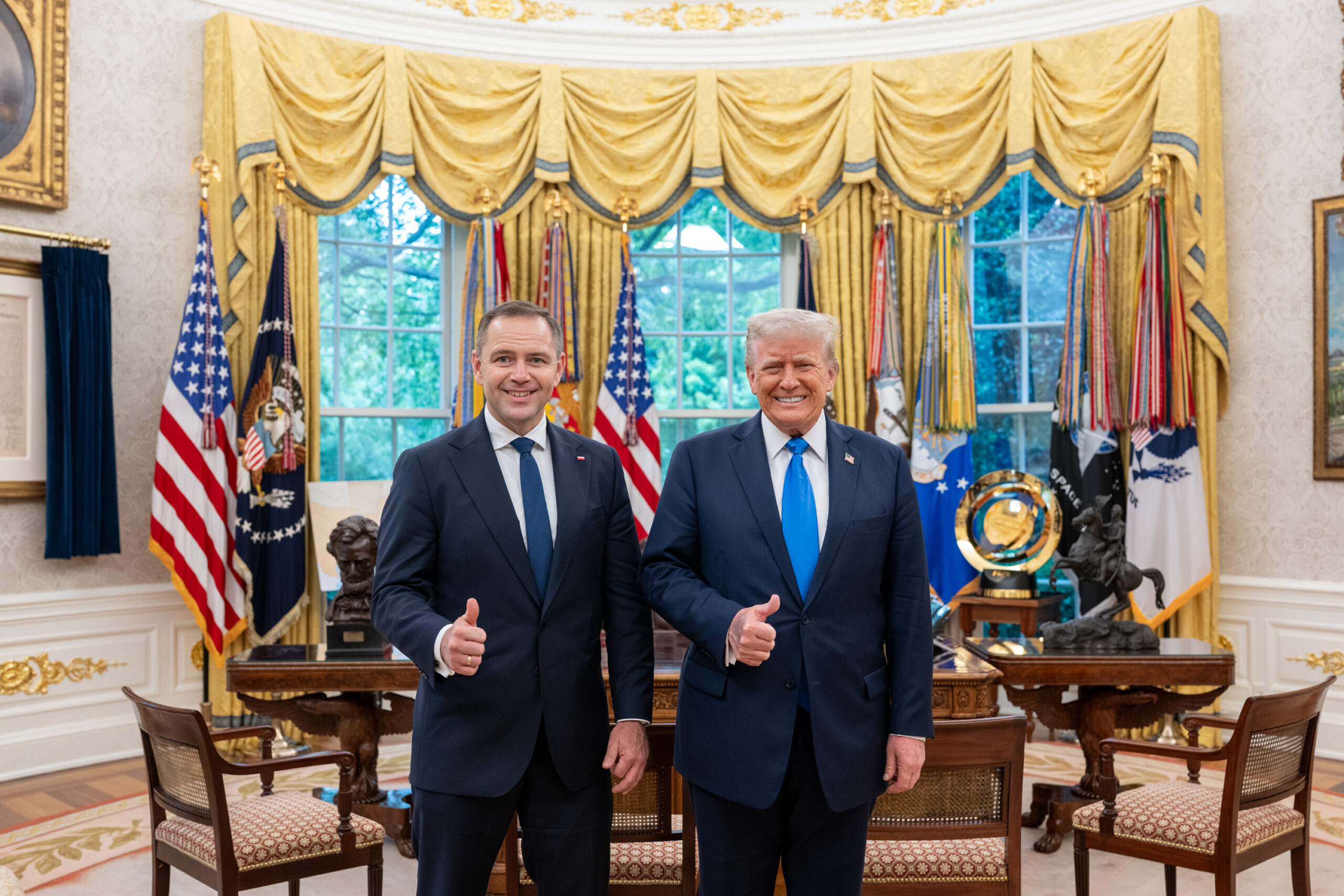 Conservative Polish presidential candidate meets with Trump, will celebrate May 3 with Polish community in Chicago