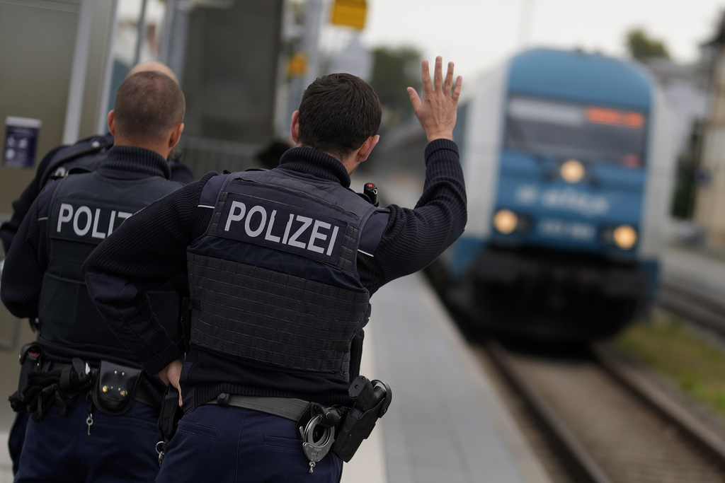 Germany: Lebanese migrant stopped by police had 28 different identities, police deport him once again