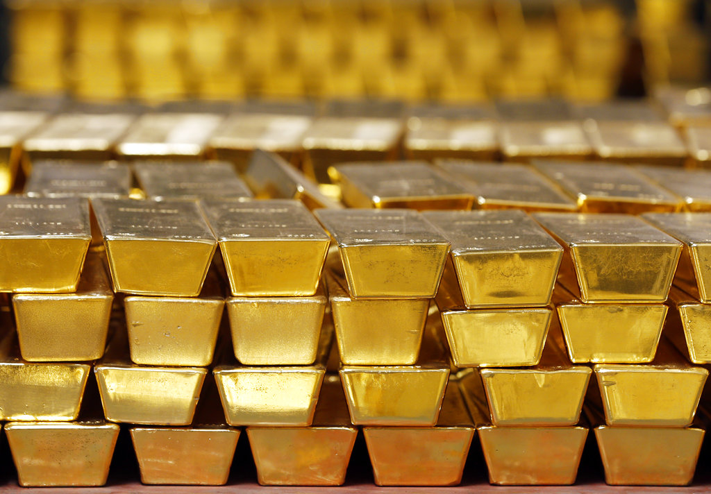 Russia is dumping gold faster than ever, holdings have plummeted by as much as 70% in 3 years