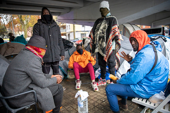 Spanish nationalists rage as socialist Sánchez agrees mass amnesty for 500,000 illegal immigrants by royal decree, bypassing parliament