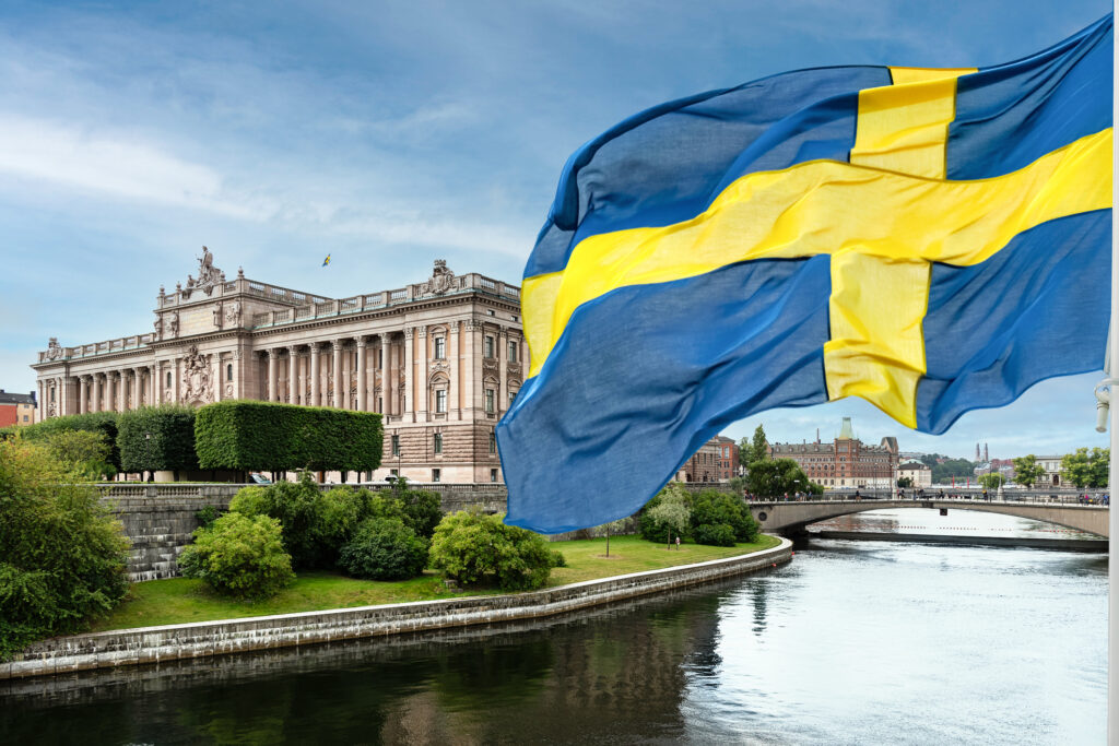Major U-turn: Swedish parliament abolishes permanent residence visas for migrants
